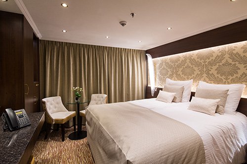 Riviera Travel Emily Bronte Accommodation Suite 2.jpg
